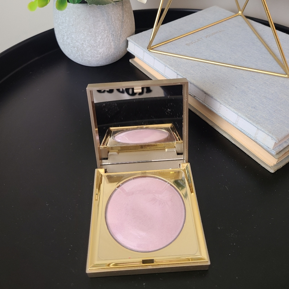 Stila Heaven's Hue Highlighter in "Transcendence"